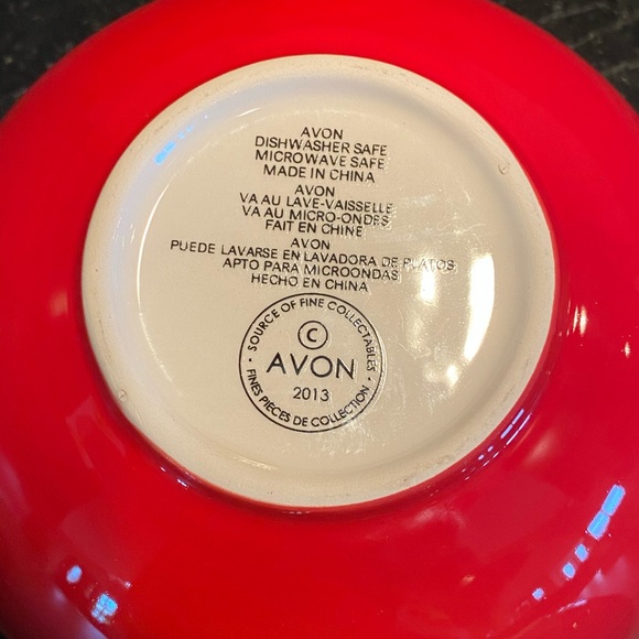 Avon Nutcracker Set of Three Bowls - Picture 8 of 9